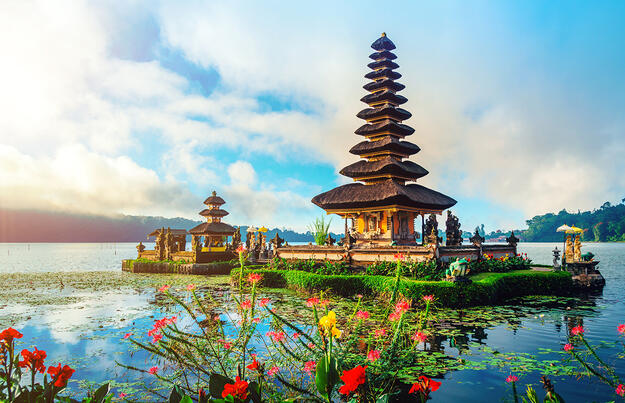 Indonesische Vielfalt auf Sumatra, Java und Bali Indonesische Vielfalt auf Sumatra, Java und Bali