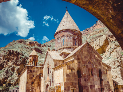 Das Kloster Geghard in Armenien | Gebeco