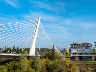 Die Millennium-Brücke in Podgorica in Montenegro | Gebeco